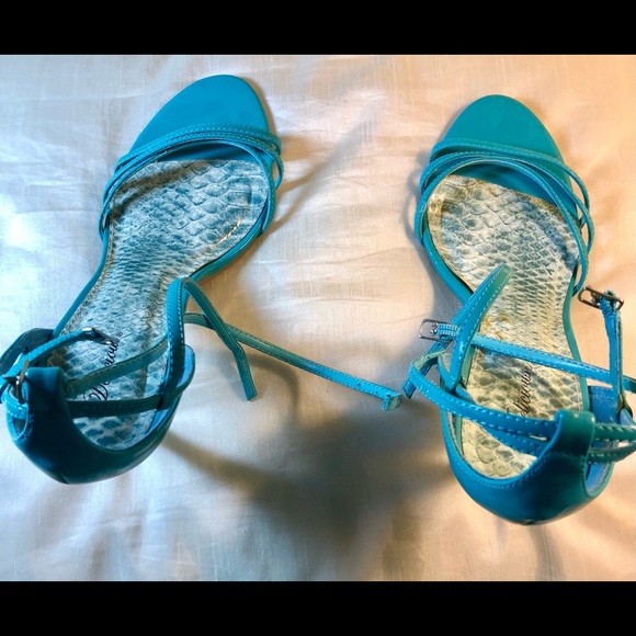 Shoes - Picture 3 of 13